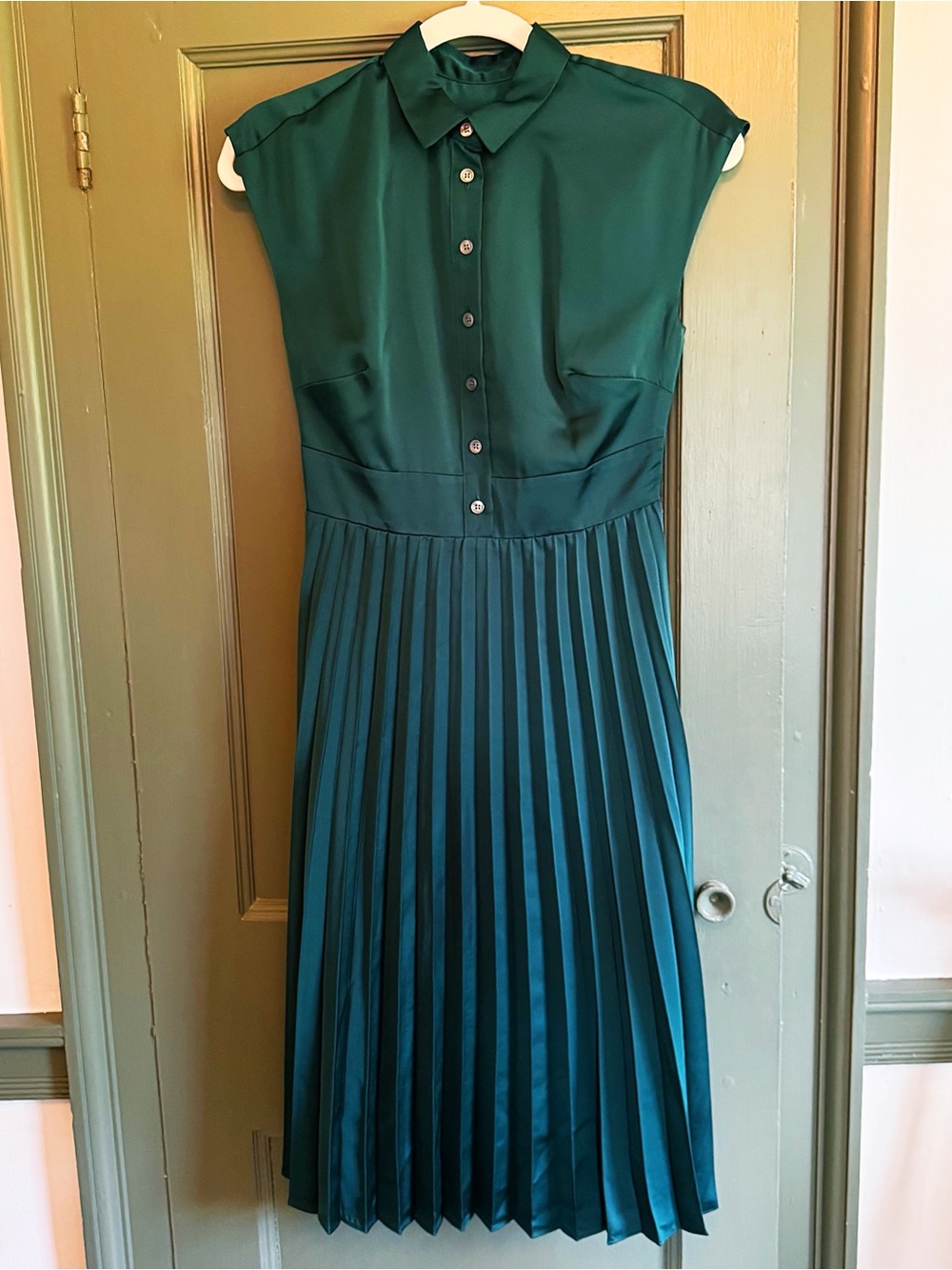 J Crew Emerald Green Satin Pleated Midi Dress EUC